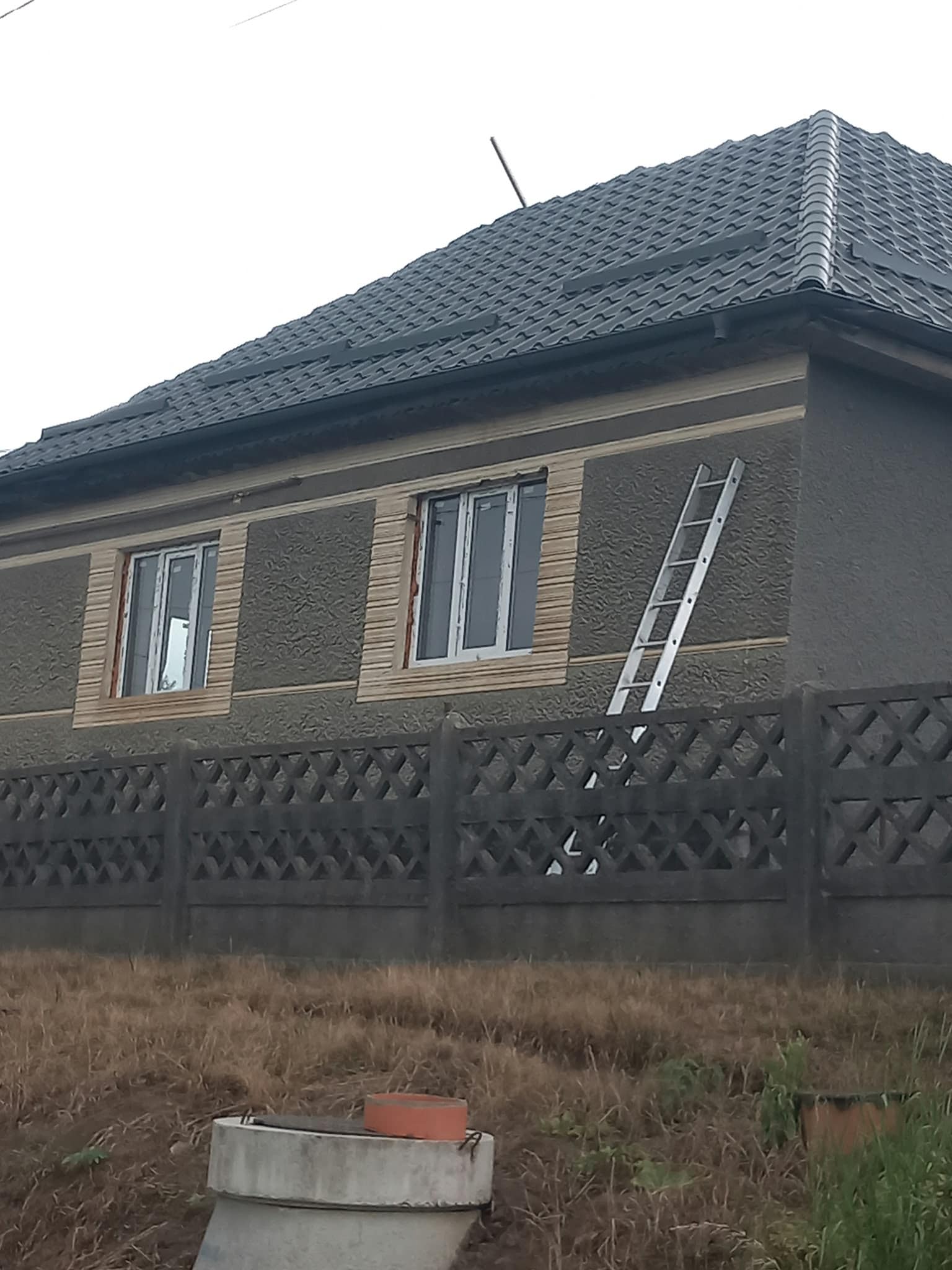 Finisaj antracit pe casă